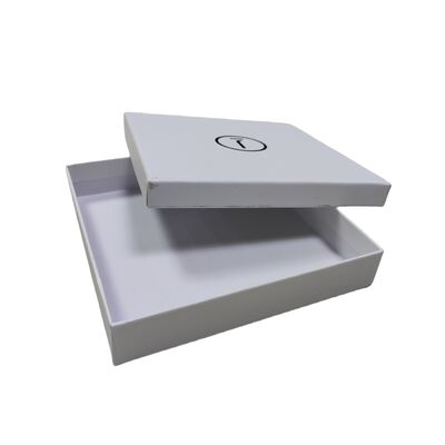 Bom preço Caixa de Papel para Cosméticos de Luxo com impressão em 4 cores, relevo, baixo-relevo e corte de janela, personalizável às dimensões do produto on-line