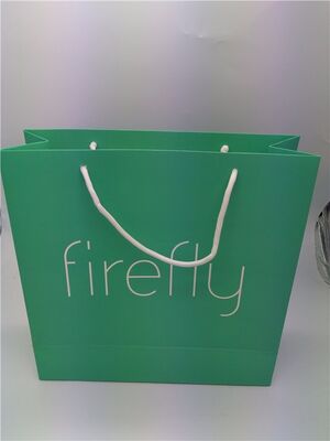 Bom preço Sacolas de Presente de Luxo Recicladas com papel de arte em relevo de folha de bambu e acabamento fosco, projetadas para exibição e embalagem de presentes festivos on-line