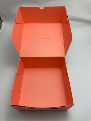 Bom preço Caixa de cartão personalizada de bolo com forma de livro de gaveta e design de tampa superior e inferior com laminação e revestimento UV para embalagem online