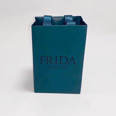 Bom preço A joia impressa costume personalizada dos sacos de papel leva o saco com punho de seda on-line